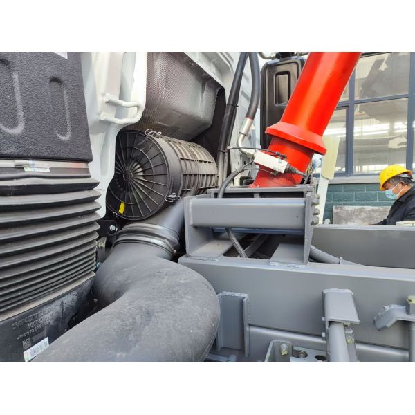 HOWO TX 6*4 White Dump Truck with 390HP MAN Engine & 20CBM Cargo Box for Superior Performance