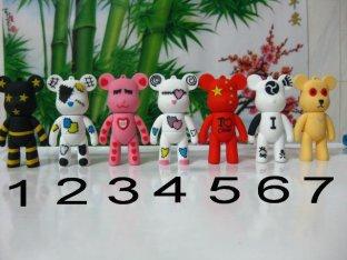 Movimentações bonitos do flash de USB do urso bonito da violência