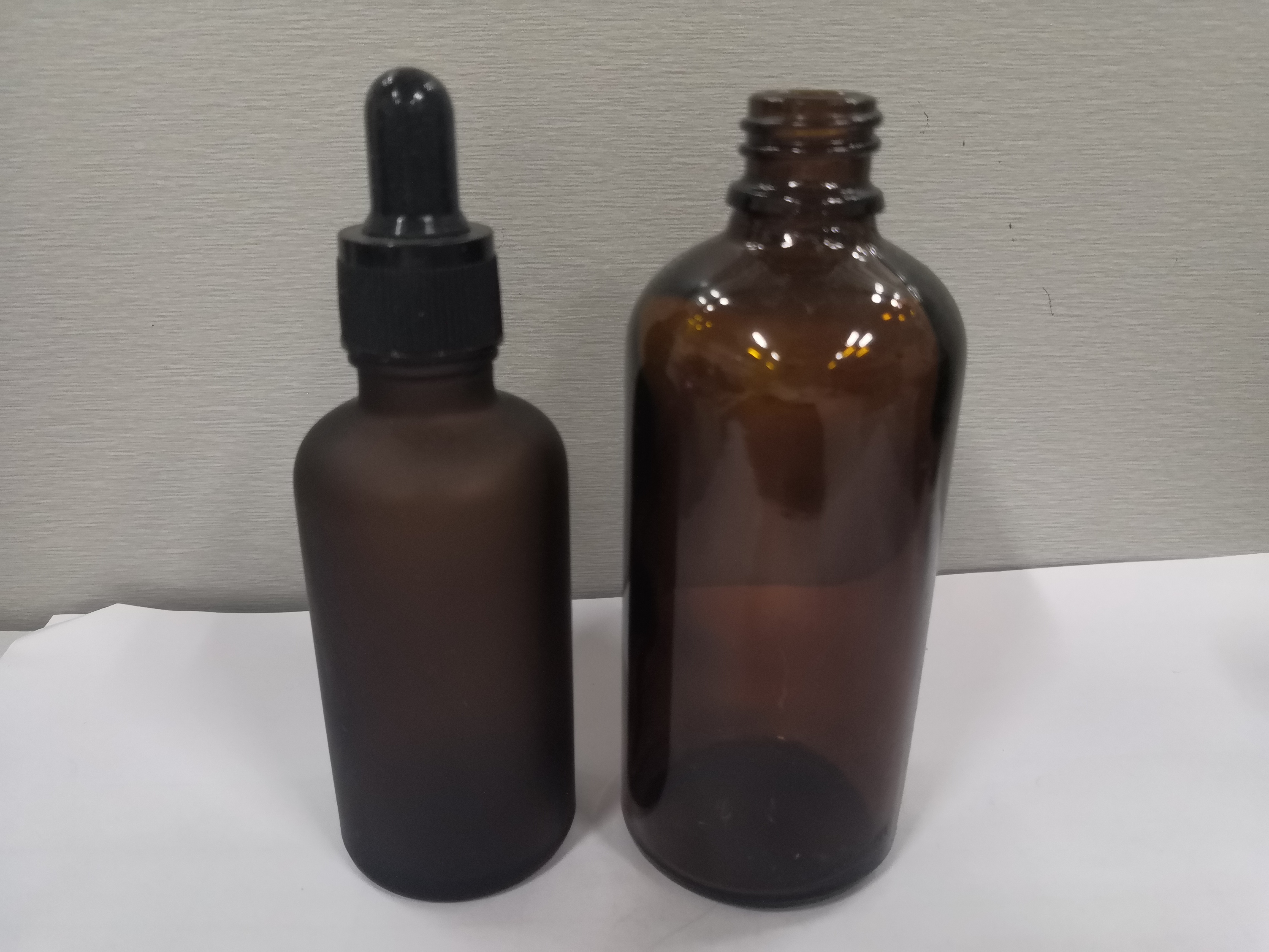 бутылка капельницы круга 5ml-100ml стеклянная янтарная, бутылка капельницы эфирного масла подгоняла логотип
