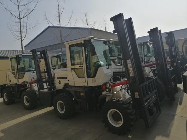 Hot Sale ET35A 4x4 Off Road Forklift 3.5ton Stacker 4WD Rough Terrain Forklift Price All Terrain Forklift