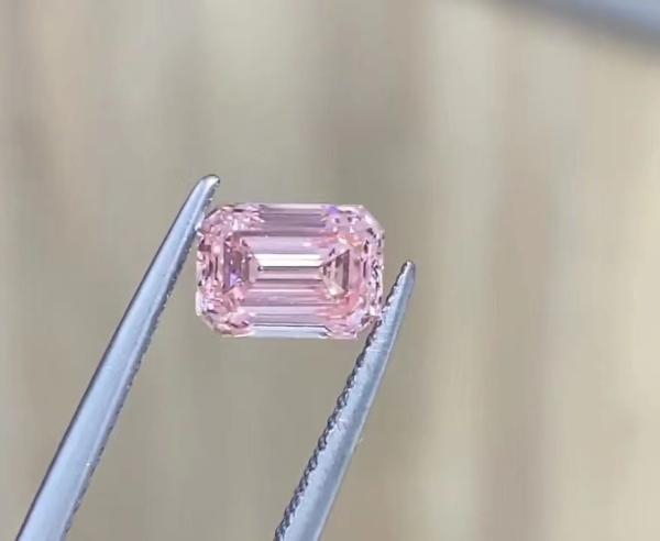 High Clarity VS1 Symmetrical Pink Emerald Cut Diamond Lab Grown