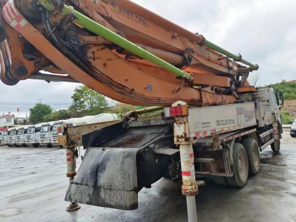Camión de bombeo de hormigón con chasis Benz de 47 metros certificado ISO9001 para servicio postventa