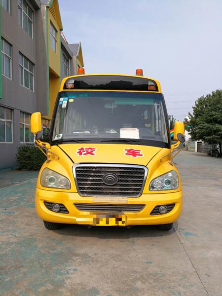 o motor 95kw diesel 2017 escola usada do ônibus de Yutong do ano 36 assentos usou o padrão do Euro III do ônibus
