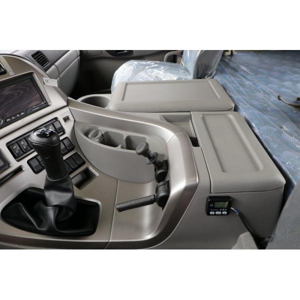 Modelo de camión de cabeza de tractor de remolque Dongfeng 6x4 GNL CNG camión de tractor con pantalla táctil