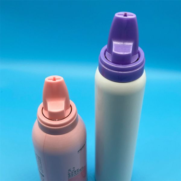Secure Travel-Friendly Hair Mousse Dispensing Nozzle for Frequent Travelers and Gym-Goers with 360-Degree Locking Cap