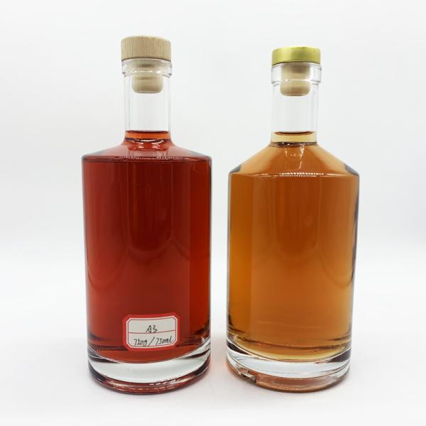 750ml Clear Glass Bottle Vodka with High Flint Glass Material and Cork Sealing Type