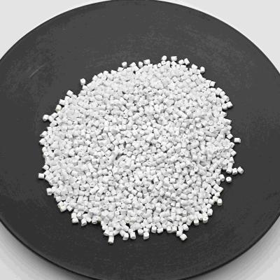 Forgeage par injection PBT modifié Granules de plastique en fibres de verre