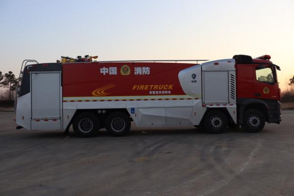 Fire Fighting Truck Water Tank Fire Truck 11700×2520×3860MM 20000L