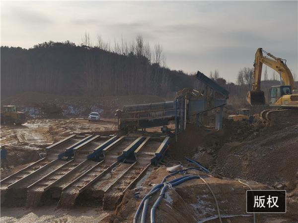 Highe Tension Steel 200TPH Solid And Gravel Washing Plant With 4 Sluice Boxes