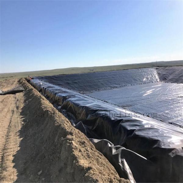 Superfície suave texturizada 1,5 mm Geomembrana de HDPE para barragem de plástico à prova d'água 1,0 mm