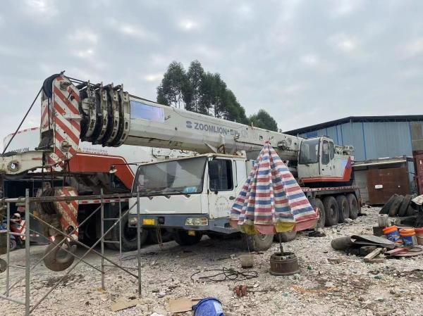 2010 Zoomlion 100 tonnes Grue mobile Grue de camion d'occasion Attractive Poids maximal de levage 16t