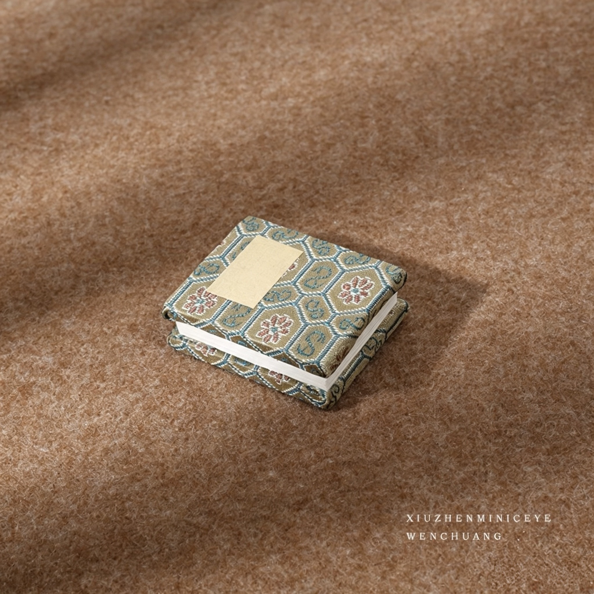 Mini Brocade Fabric Accordion Pocket Notebook For Cultural Souvenirs And Gifts