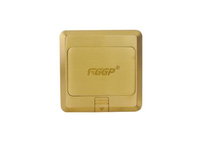 A tomada impermeável dourada do assoalho, revestimento do granito montado estala para fora a tomada com o soquete RJ45