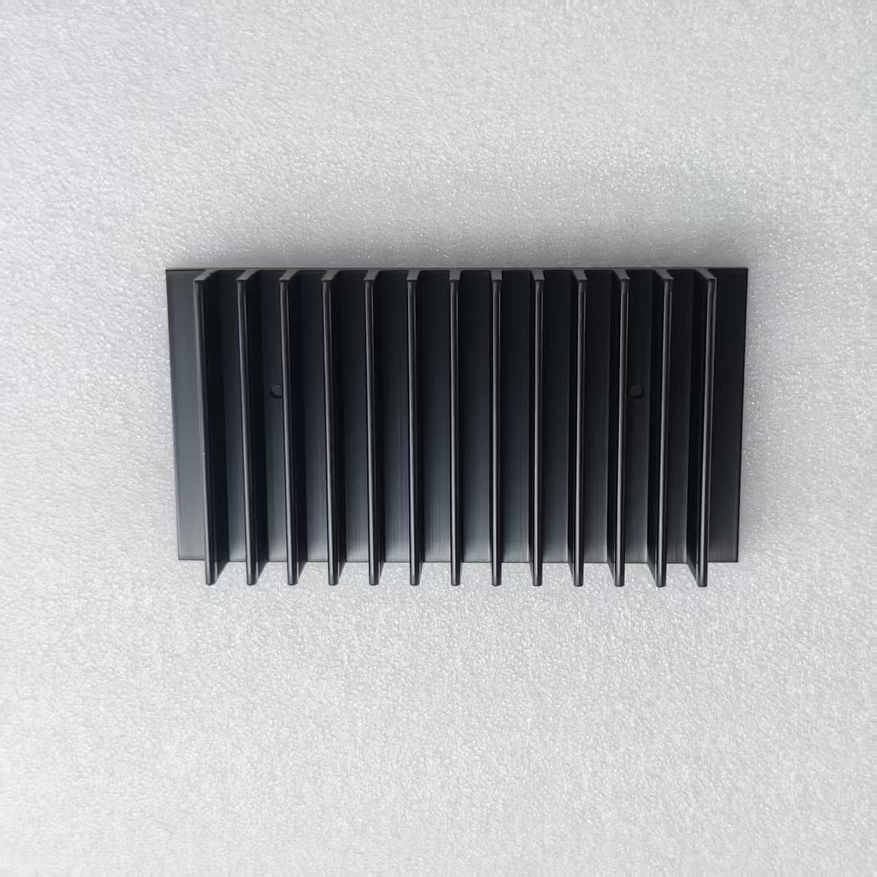 High-Efficiency Aluminum Heat Sink With Black Oxide Coating For Industrial Use