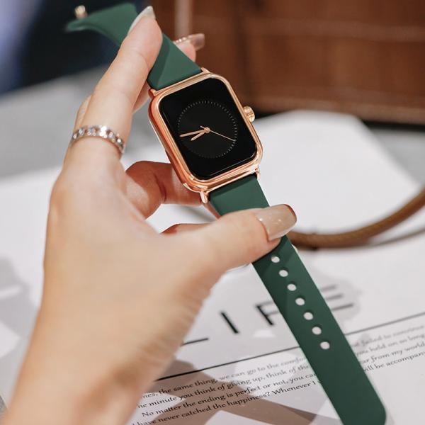 Unique Quartz Ladies Watches With Rubber Straps Female Designer Watches