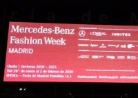 Ledwall visuel/affichage mené par /Transparent polychrome extérieur de LED Mesh Curtain Video Wall