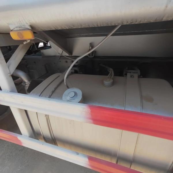 Sinotruk HOWO 6X4 336HP 15cbm Vacuum Tanker Truck Sewage Truck Model Zz1257n4641W with 1