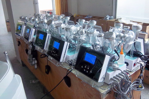 3 en 1 equipo ultrasónico portátil de la máquina de la cavitación del liposuction para los hombres