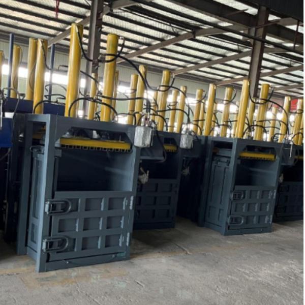 1700*2150*3150 mm Waste Paper Pet Bottle Old Clothes Scrap Aluminum Alloy Press Baler