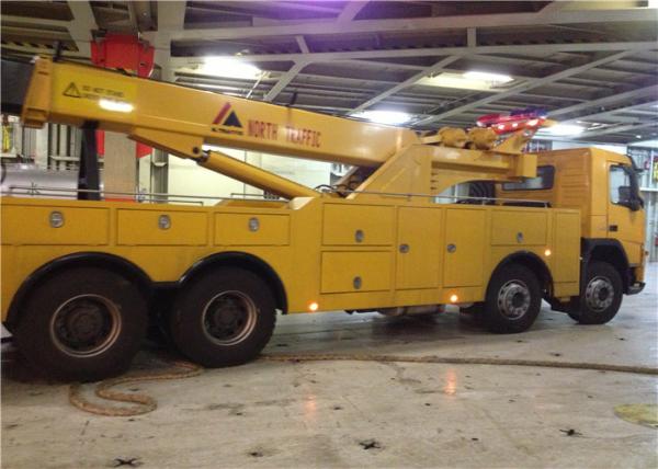 Caminhão de Wrecker resistente do combustível diesel do chassi de 10×4 Volvo para o salvamento de estrada