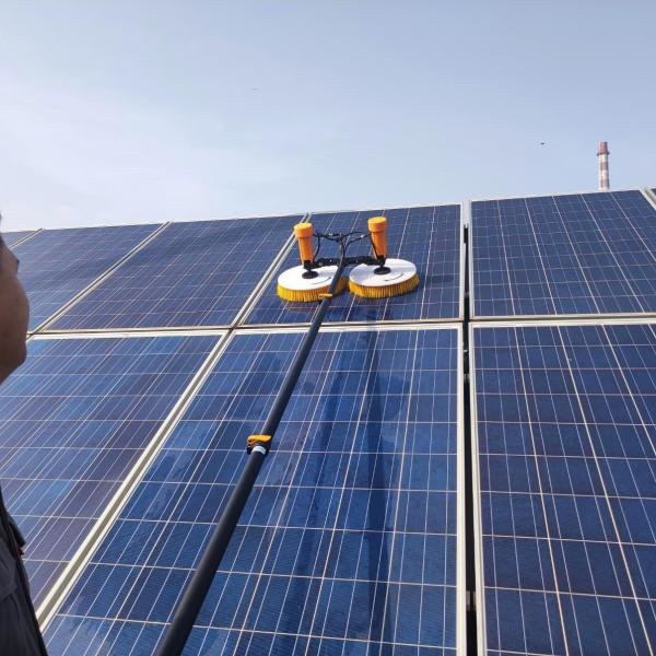 Experimente painéis cristalinos com sistema de limpeza solar de estilo suspenso na cidade de Wuxi
