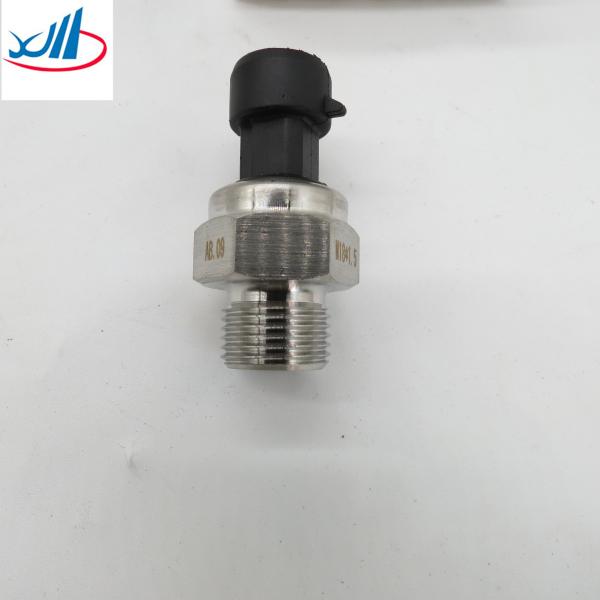Sinotruk Howo Parts Good Performance Oil Pressure Sensor VG1092090311 Electronic oil pressure sensor Oil sensing plug