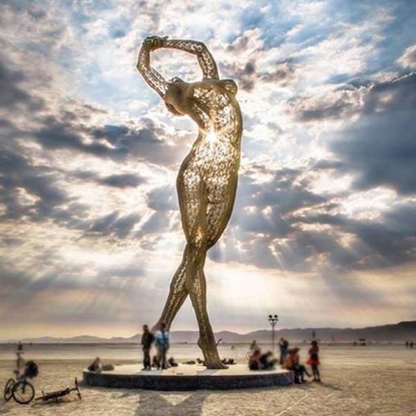 500cm Height Large Stainless Steel Sculpture Dancing Lady Customized