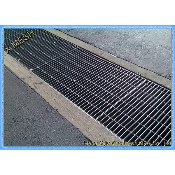 Hot Dipped Galvanized Steel Grating Serrated Welded For Platforms 25 X 3.0 Mm Type