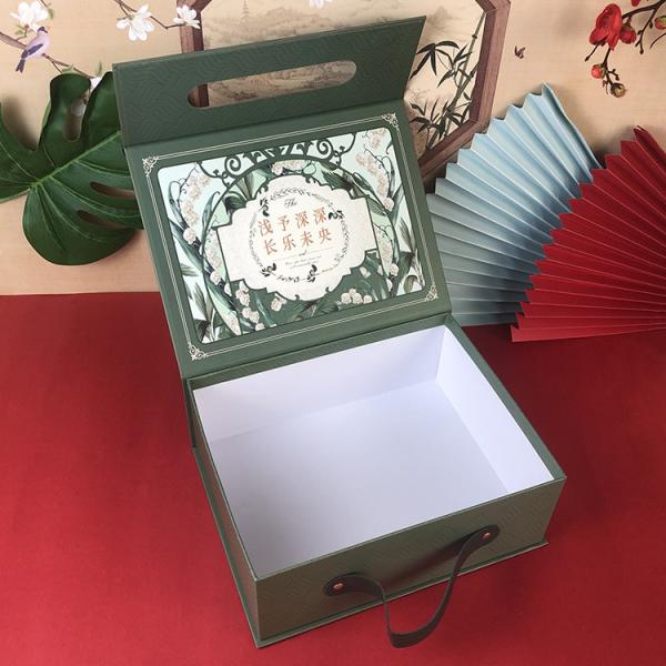 Custom Luxury Floral Gift Box Rigid Cardboard Wedding Favors