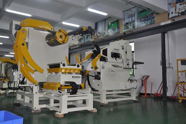 High Efficiency NC Servo Feeder Punch Shearing Machine Auto Parts Stamping