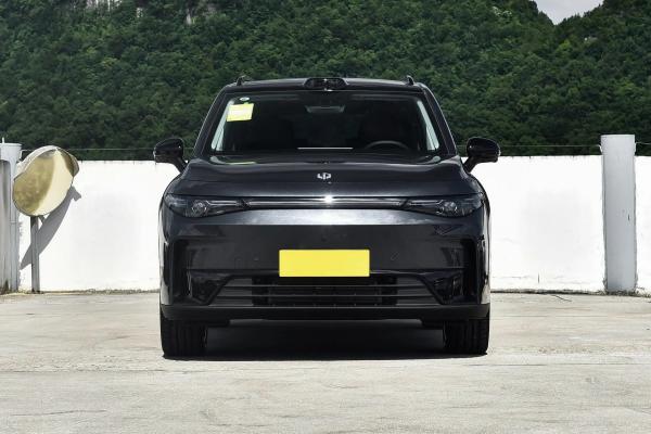 Leap Motor C16 2024 SUV eléctrico de 6 asientos de primera línea con 1095 km de alcance completo y transmisión de una sola velocidad