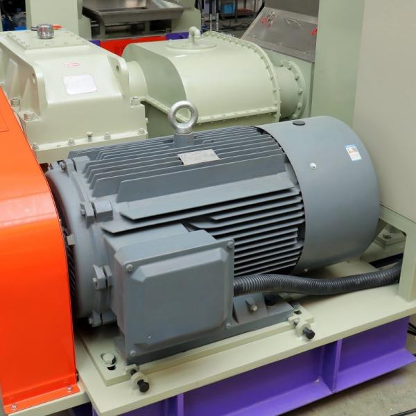 Custom 110Liters Capacity Banbury Internal Mixer Machine For Rubber