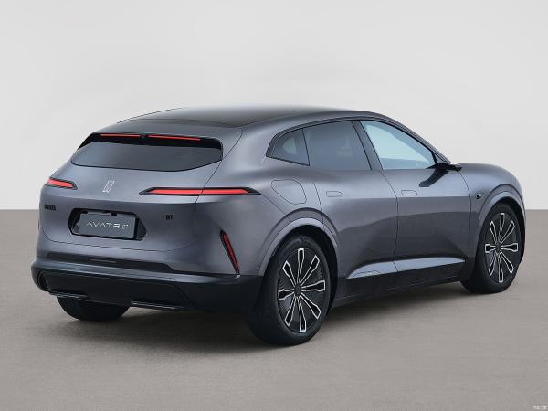 Changan Avatr 07 is a new high-end brand jointly created by CATL, Huawei, and Chang'an Automobile. It offers both hybrid and all-electric versions, making it the most cost-effective intelligent drivin
