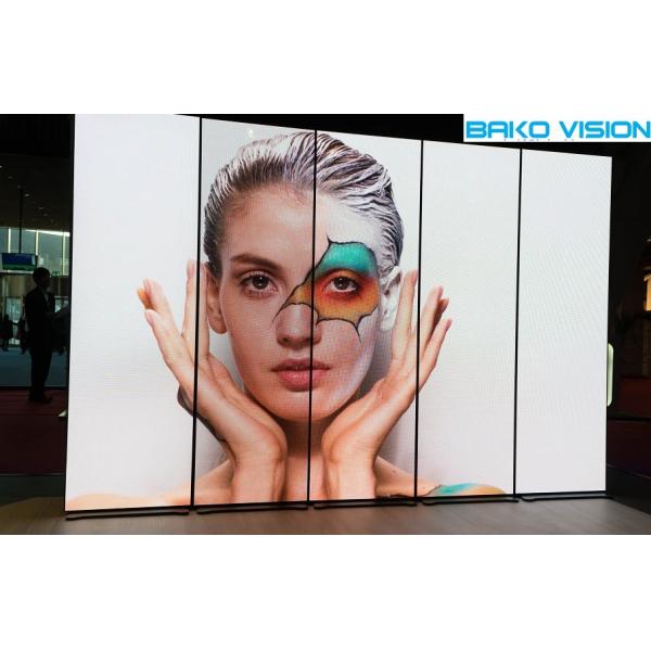 P2.5 Indoor Movable LED Poster Plycard LED Screen Poster With Wheels
