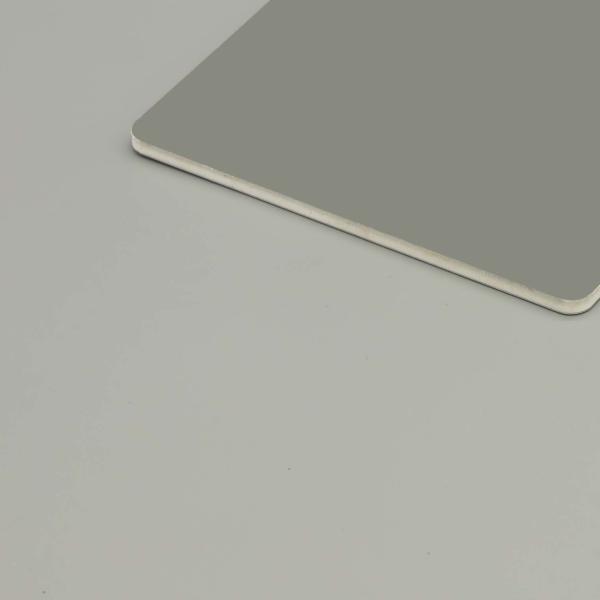 Panneau de couleur personnalisé en aluminium ivoire 4 mm Panneau mural de rideau 1220 mm * 2440 mm Décoration revêtement mural 4 pieds 8 pieds