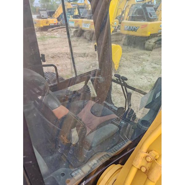 Used tracked Excavator Chinese brand 21T in excellent condition  capacity 1m³ rated power 103kW for construction