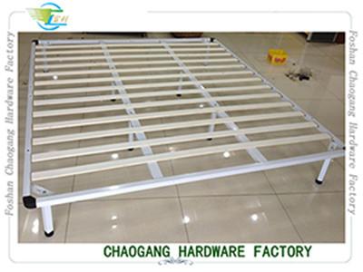 White Colour Lacquerred Metal Base Bed Frame For Queen Size Mattress
