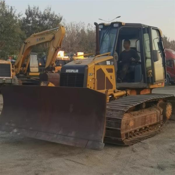 Bulldozer de segunda mão Caterpillar D4 Bulldozer usado Máquinas hidráulicas de rastreamento originais