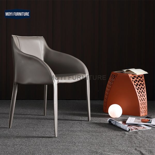 Standard Size Dining Chair Stable Metal Legs Italian Design Home Leisure Saddle Leather Armrest Chair for Restaurant Hotel