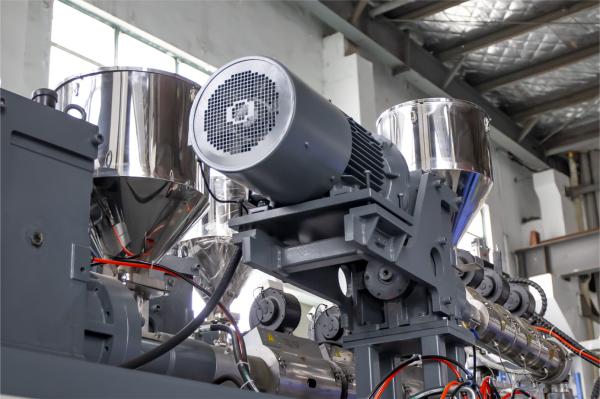 Automatic HDPE Bottle Making Machine Lube Oil Jerry Can Extrusion Blowing Machine