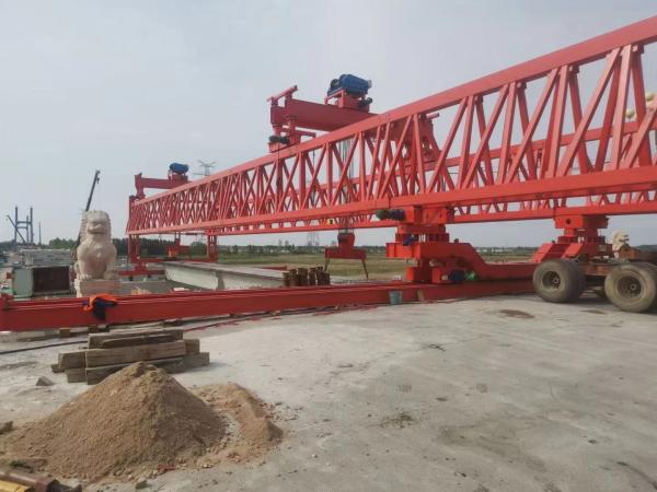 Henan manufacturers sell bridge erecting machine, 120 / 30 bridge erecting machine, mobile crane, bridge construction pa