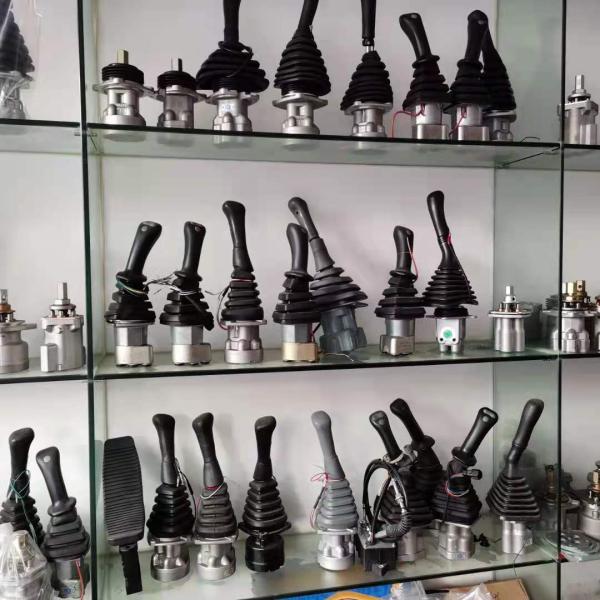 065726 Гидравлические детали экскаватора Пилотный клапан Гидравлический насос Соленоидный клапан Для PC200-7