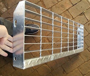 T4 Metal Bar Grating Stair Treads Steel Ladder Bearing Bars At 60mm Pitch