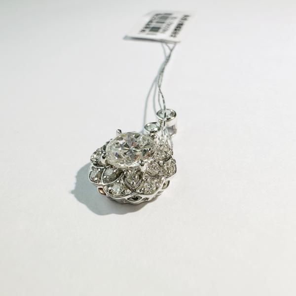 Handmade Luxury 18k Gold Diamond Cluster Pendant Customized Fashion Jewelry Necklace for Women's Anniversary Wedding Banquet