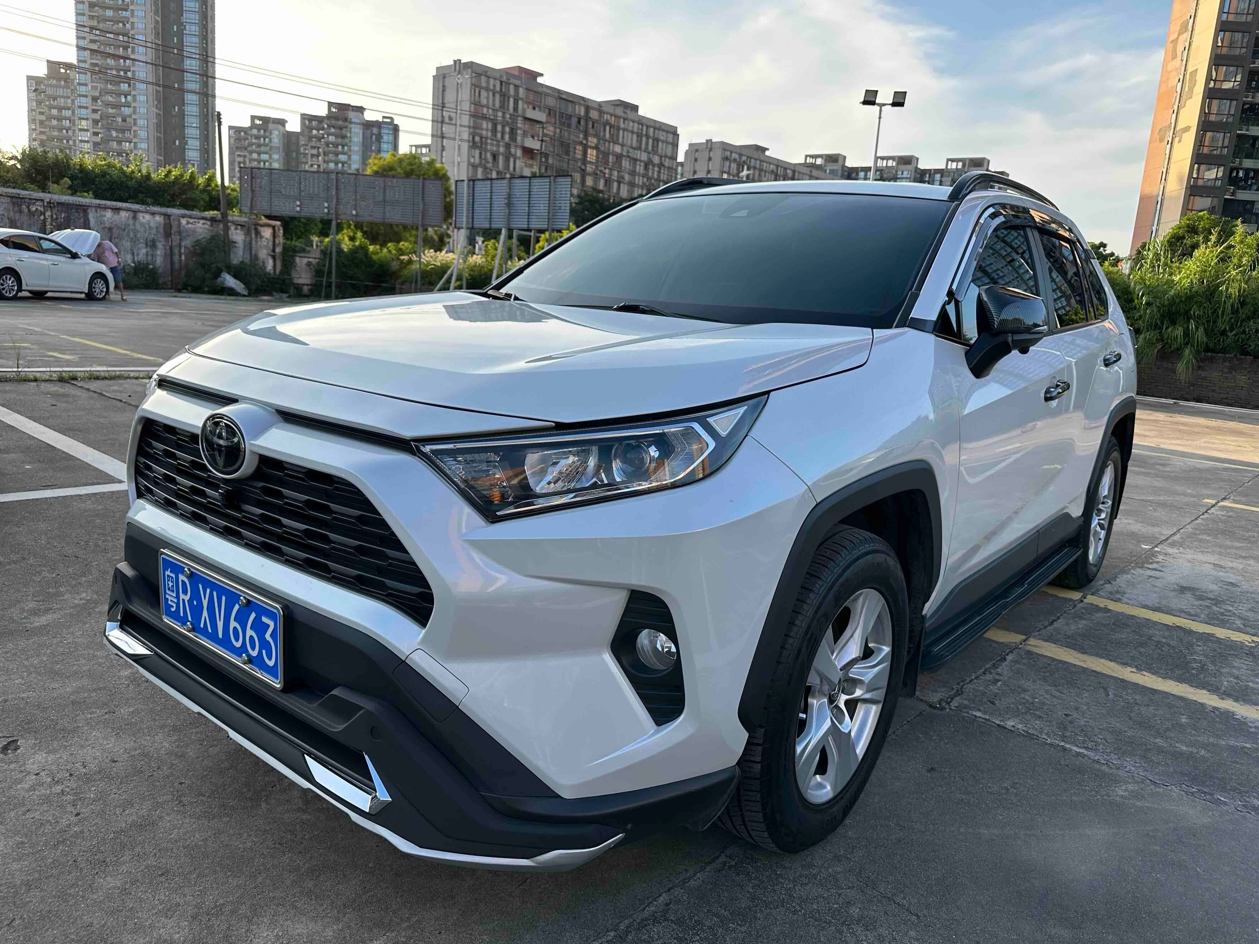 Used 2021 Toyota RAV4 2.0L CVT 2WD Fengshang Edition Compact SUV 171Ps Naturally Aspirated Reliable Crossover