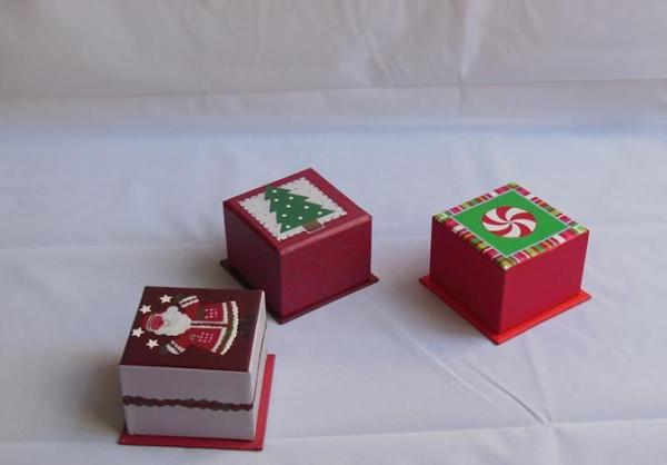 Poplur Christmas Paper Gift Boxes , Red Color Gift Packing Box