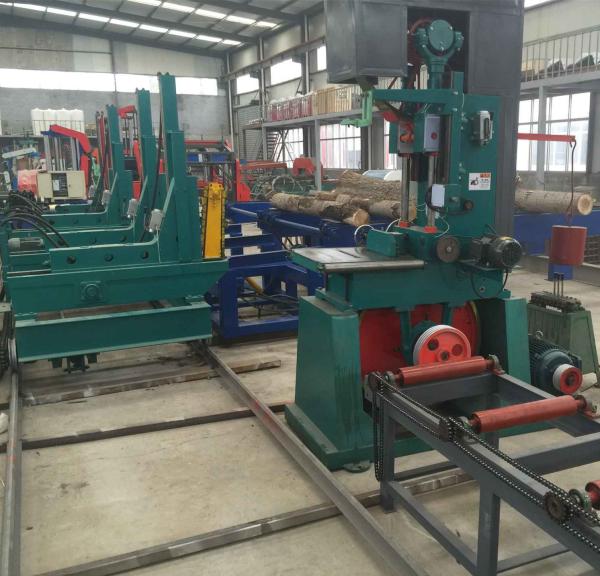 La scie à ruban verticale de machines de travail du bois a vu des machines avec le chariot de coupe de commande numérique par ordinateur