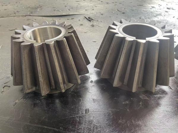 Customizable Bevel Gear with 20 Degree Pressure Angle and Oil Grease Lubrication