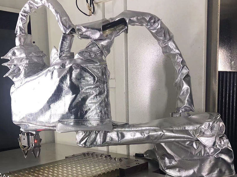 Industrial Robot Protective Suit Flame Retardant Heat Insulation Anti Metal Spatter High Temp Resistant Welding Robot Cover