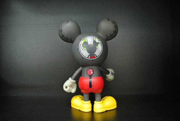 Micky Mouse Character Collectible Vinyl Figures For Promotion Gift Grey Color